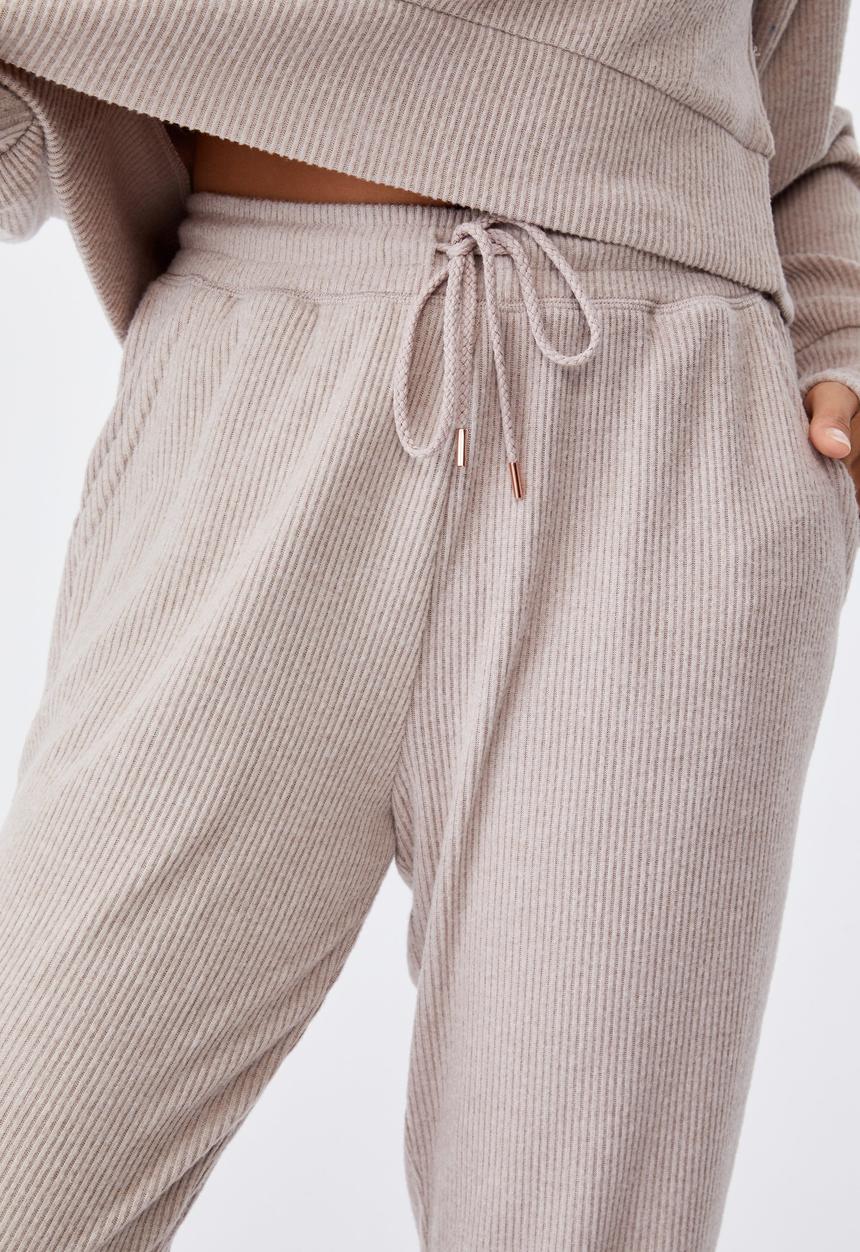 Cotton On - Super soft slim cuff pant - mushroom marle rib