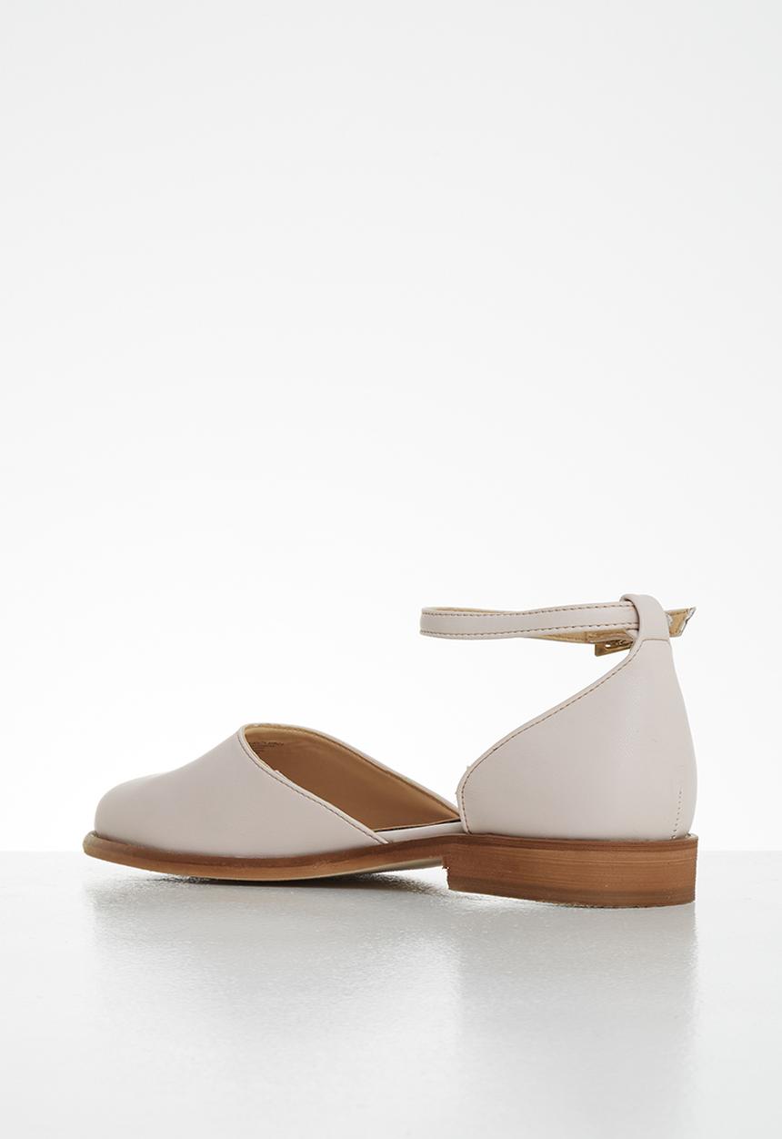 Superbalist - Allina dorsay loafer - beige 