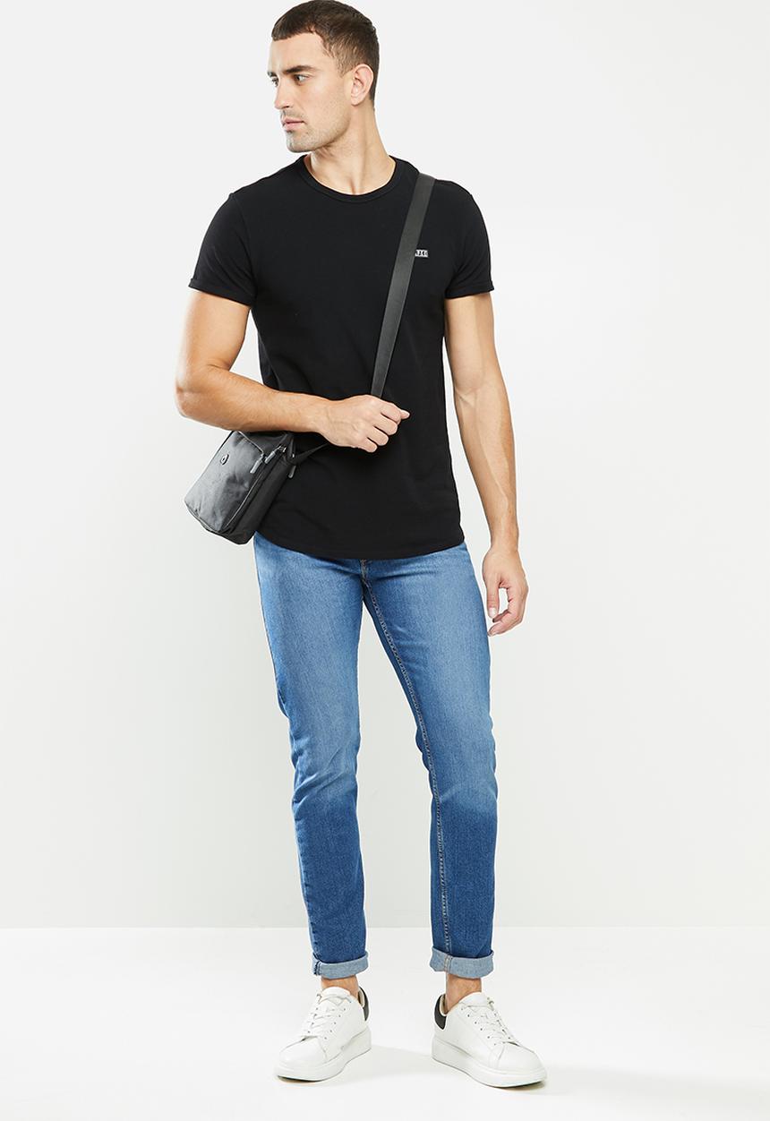 S.P.C.C - Edgerton scooped hem tee - black