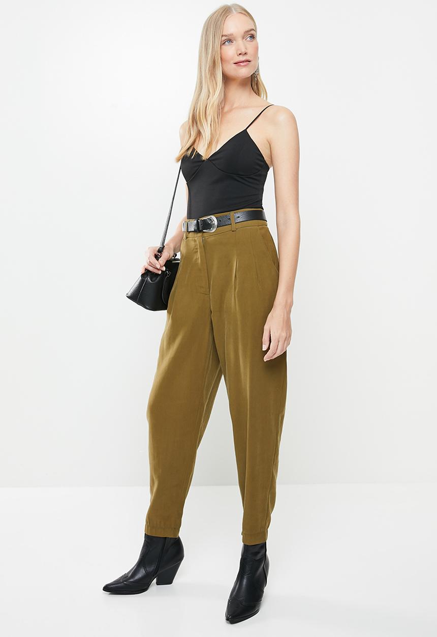 STYLE REPUBLIC - Padded cami - black