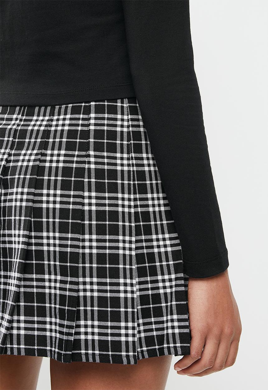 Blake - Crew neck crop top - black