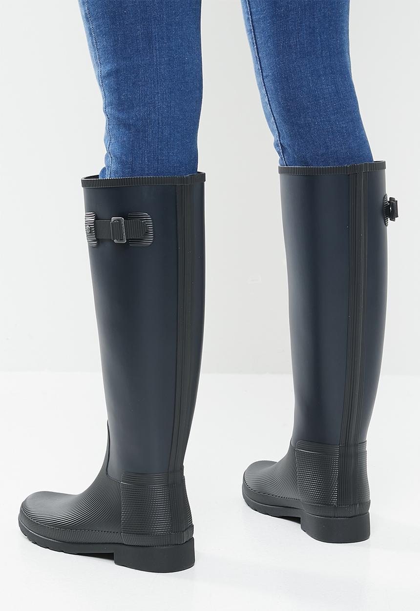 Hunter - Refined texture block boot tall - black & navy
