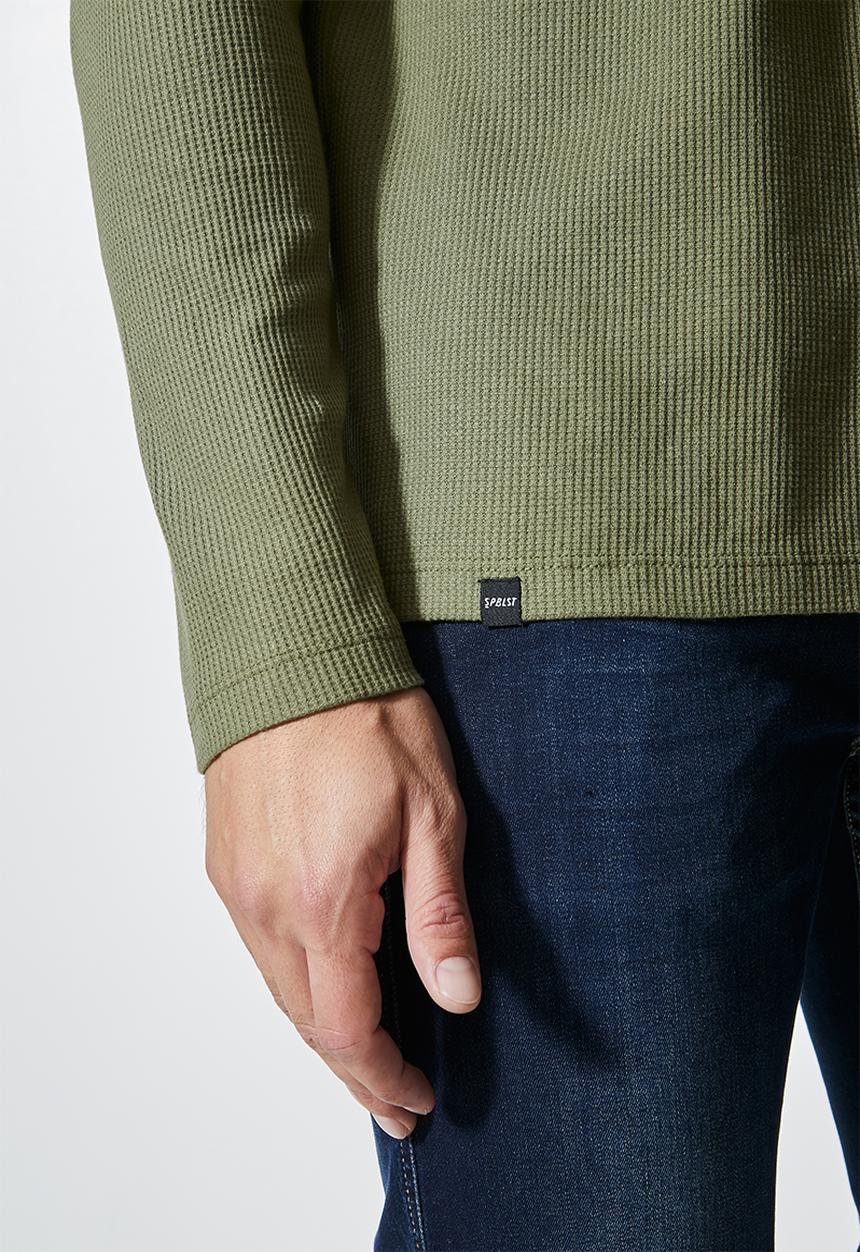 Superbalist - Dylan long sleeve textured pocket tee - fatigue green
