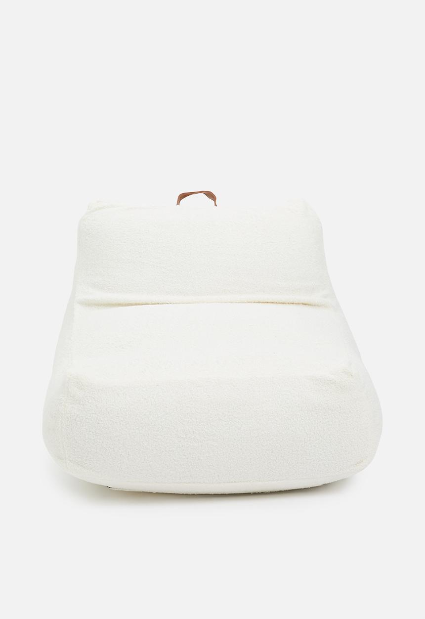 Sixth Floor - Husk sherpa bean bag - white