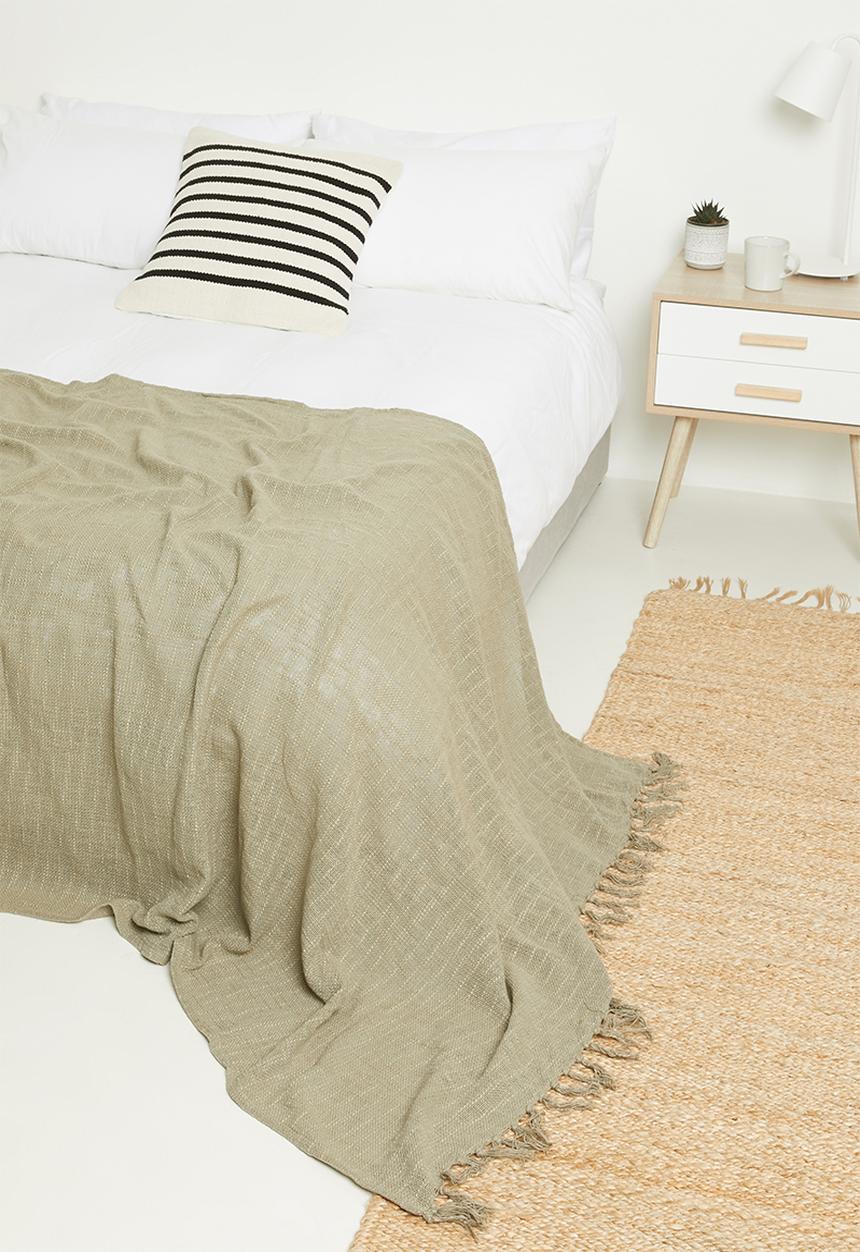 H&S - Slub fringed cotton throw - green