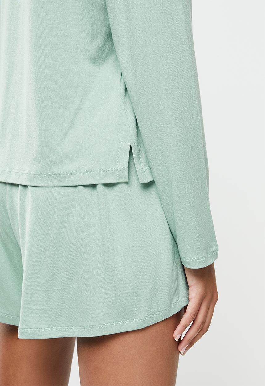 Superbalist - Sleep long sleeve fitted top & shorts set - light green 