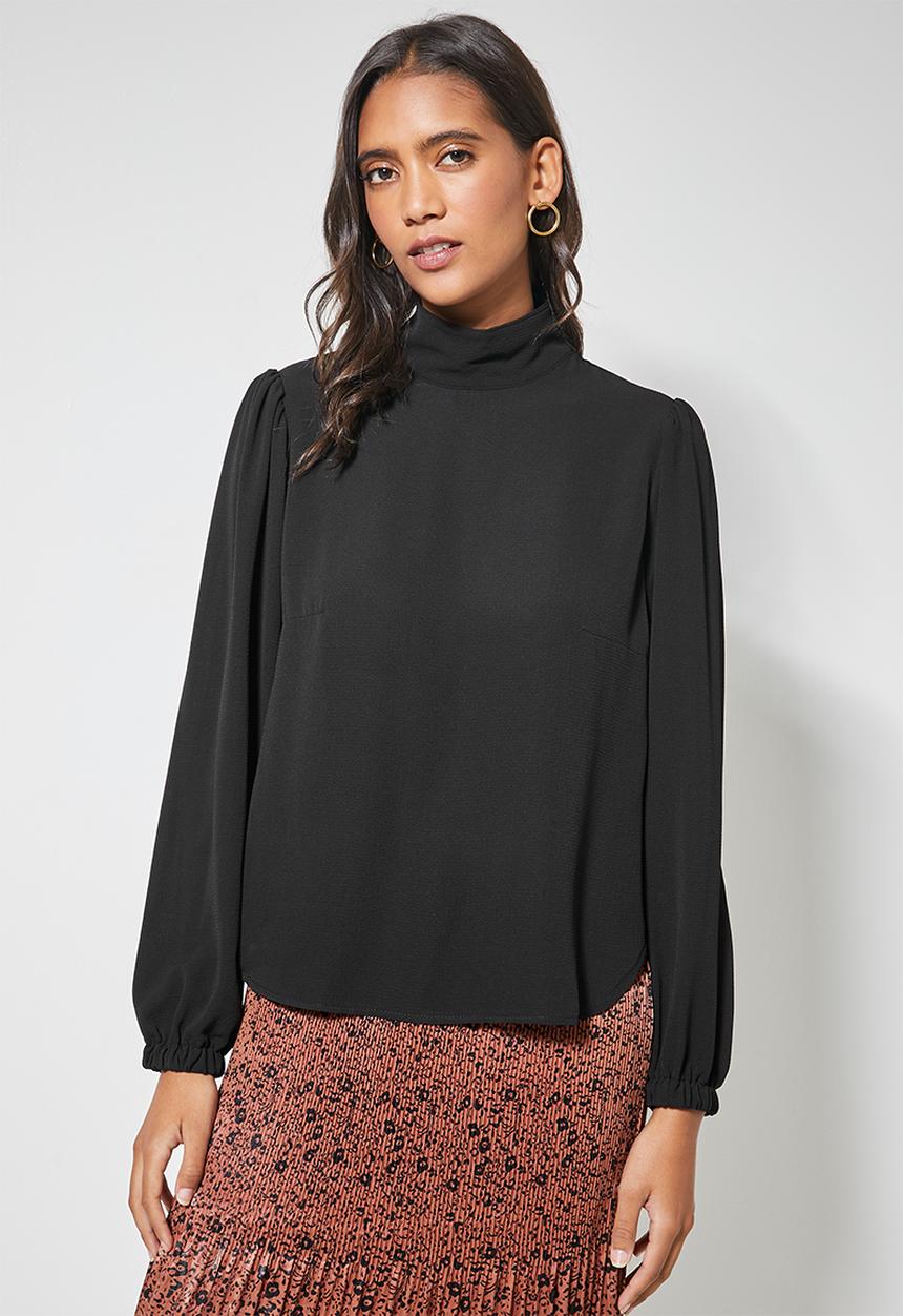Superbalist - Funnel neck shell - black