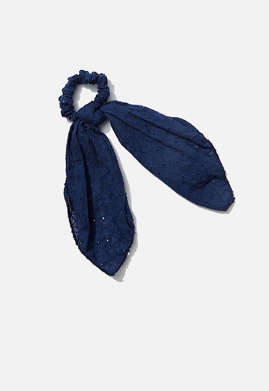 Cotton On - Scarf scrunchie - vintage navy broderie