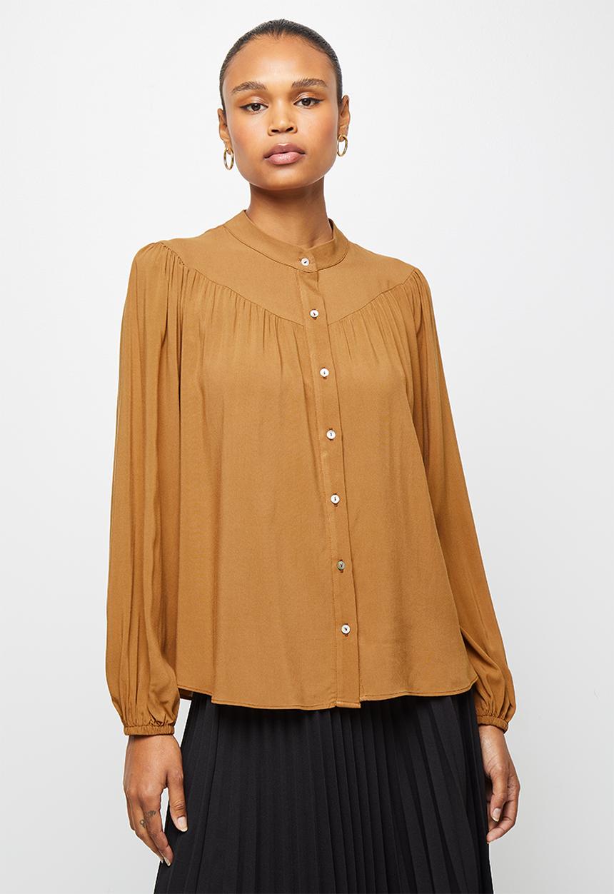 edit - Mandarin gauged neck shirt - tan