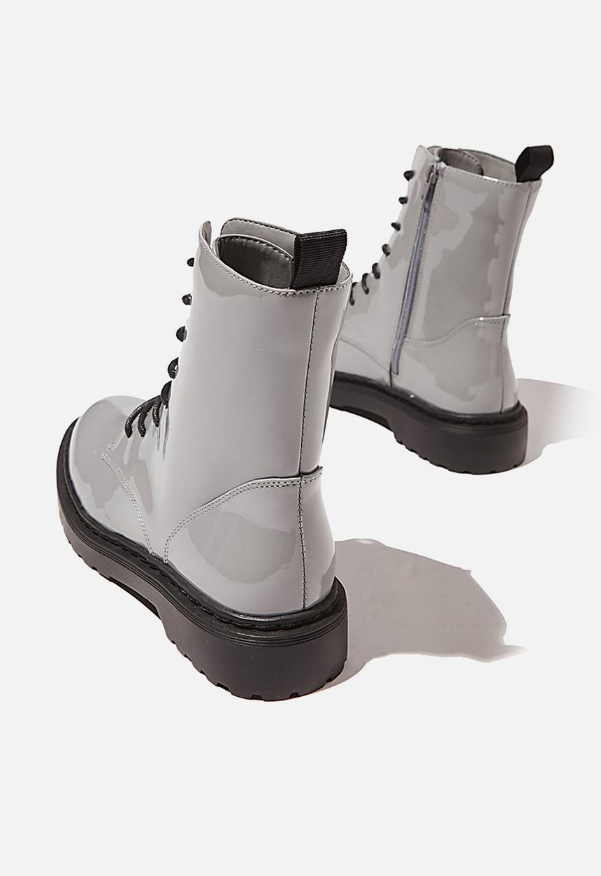 Cotton On - Freda combat lace up boot - grey patent