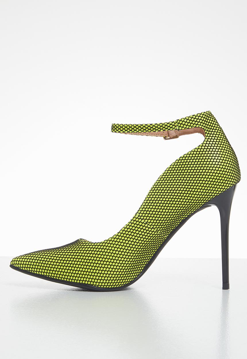 Plum - Ruby ankle strap court - yellow