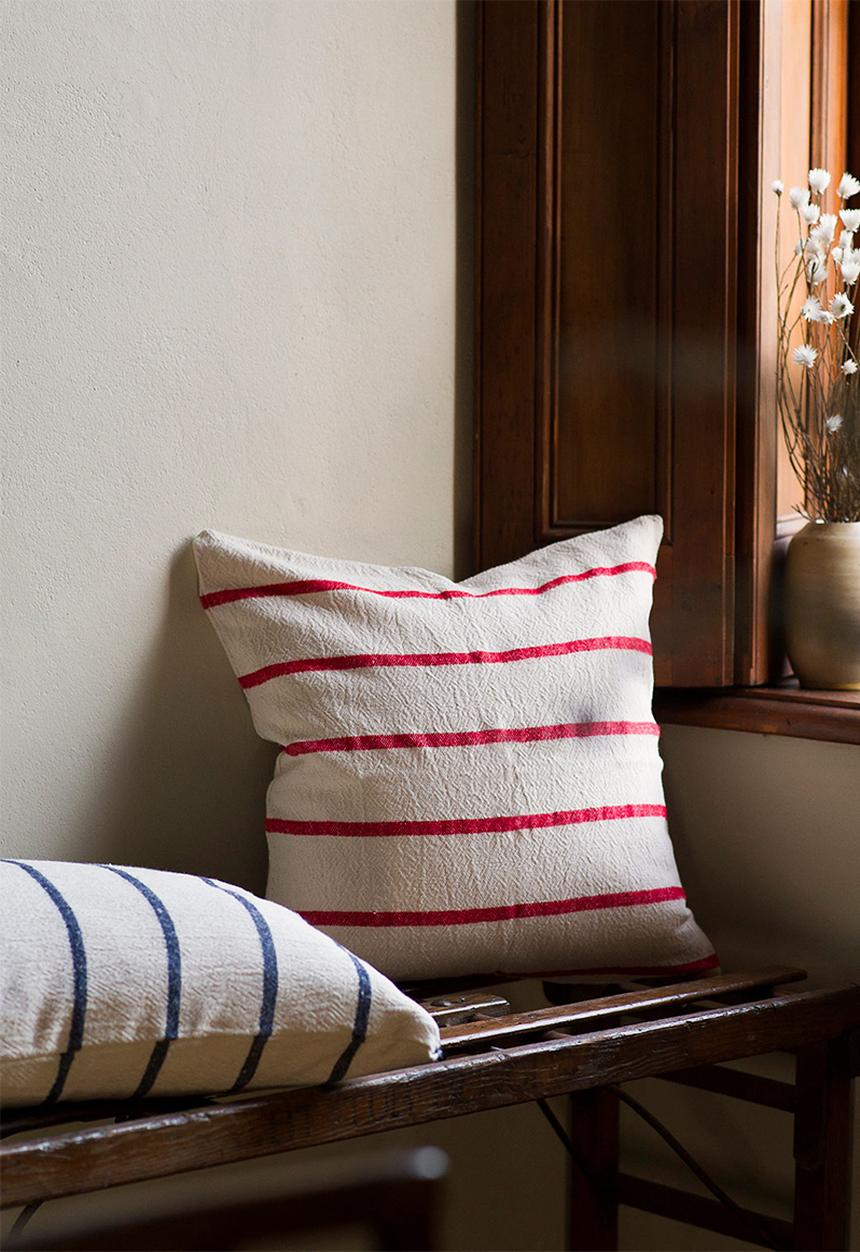Barrydale Hand Weavers - Country cushion cover- stripes throughout - red & cream 
