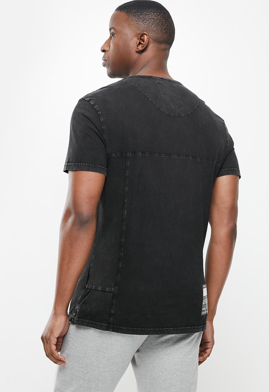 S.P.C.C - Chaney straight hem tee - black