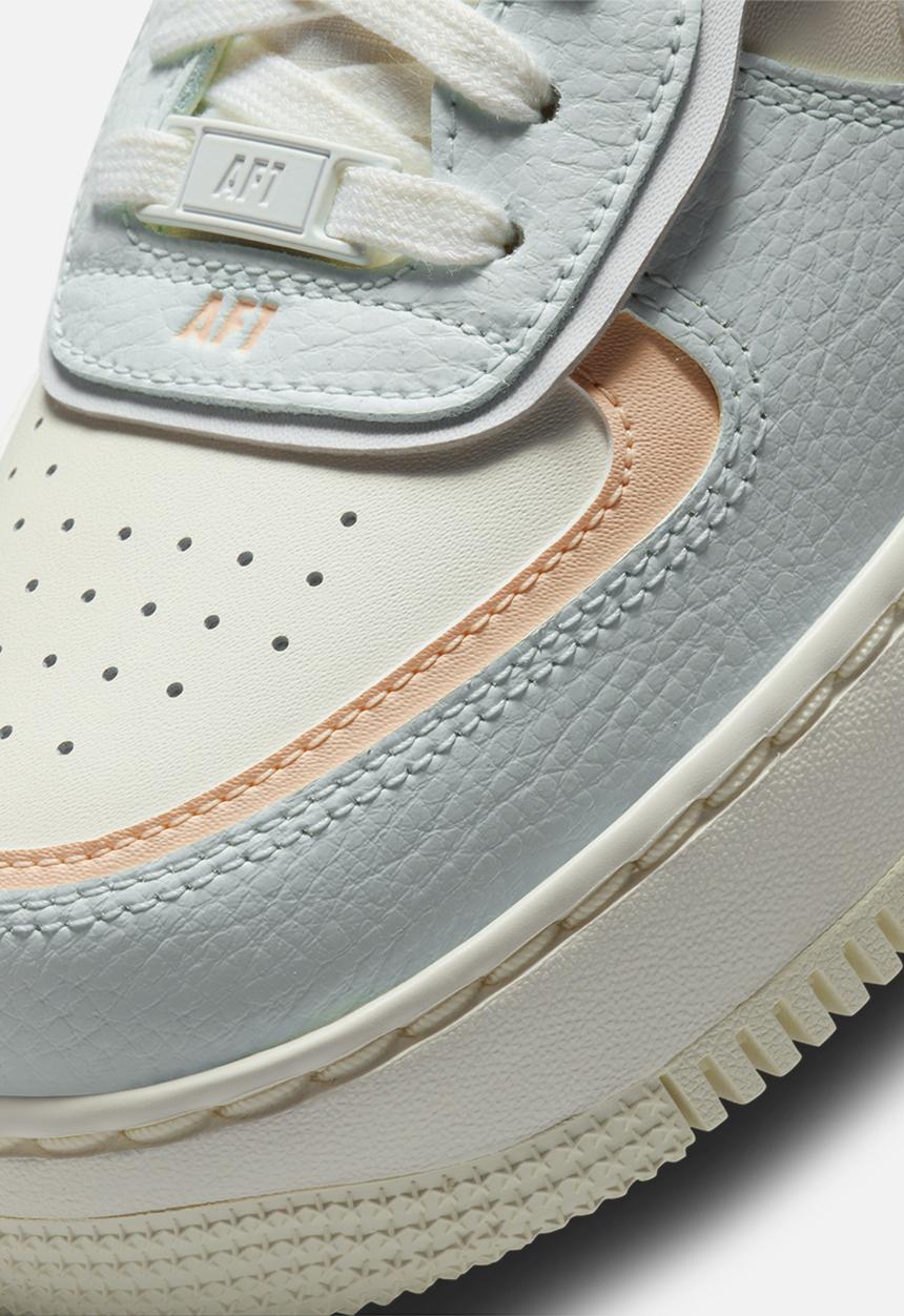 Nike - Air force 1 shadow - sail/barely green-crimson tint