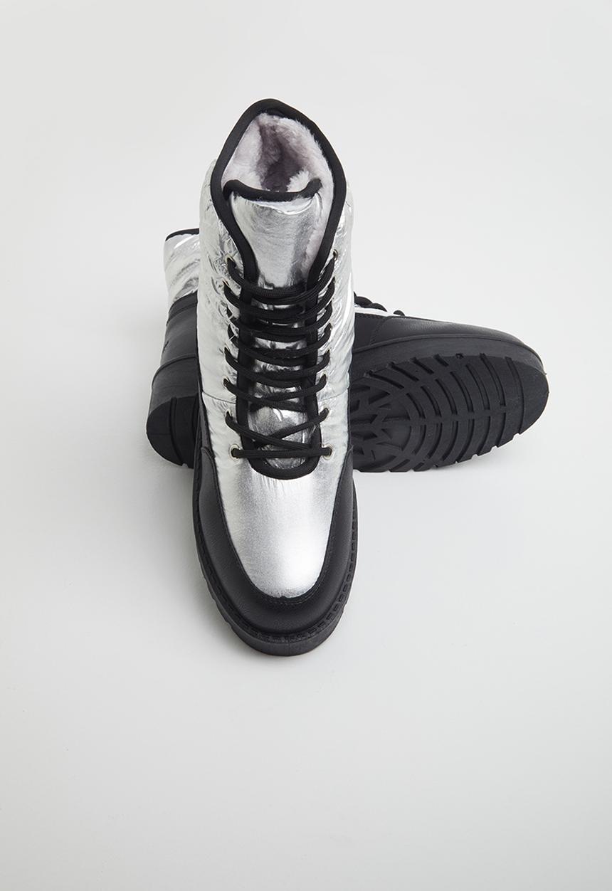Plum - Moon snow boot - black & silver
