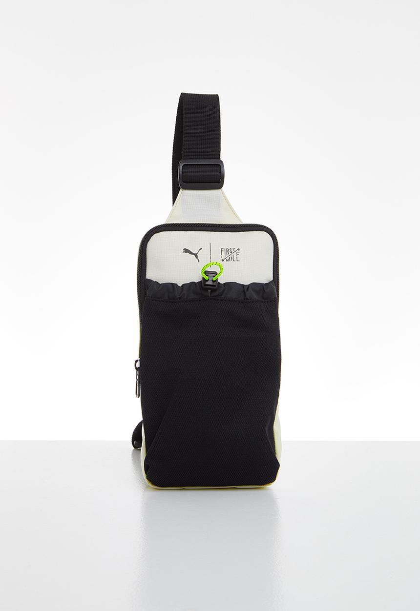 PUMA - First mile cross body - beige & black