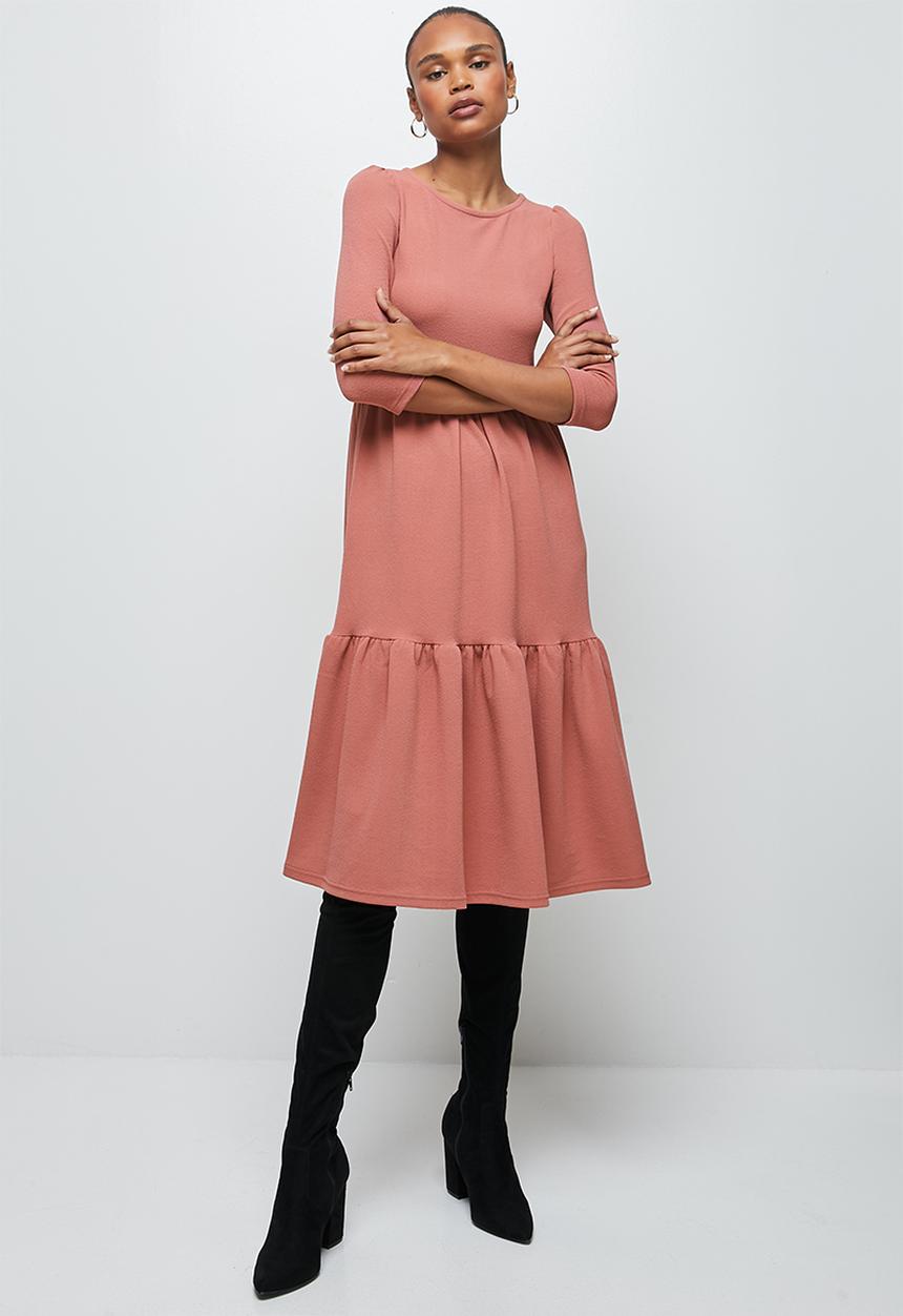 edit - 3/4 sleeve tiered knit midi - pink