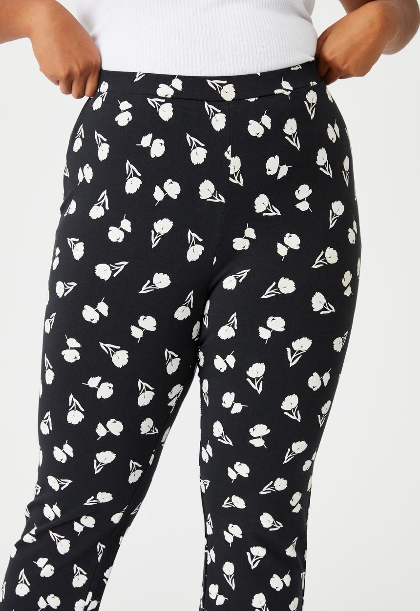 Cotton On - Curve jersey flare pant - black 