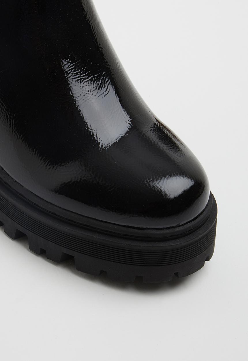 Missguided - Patent cleated sole chelsea boot - black