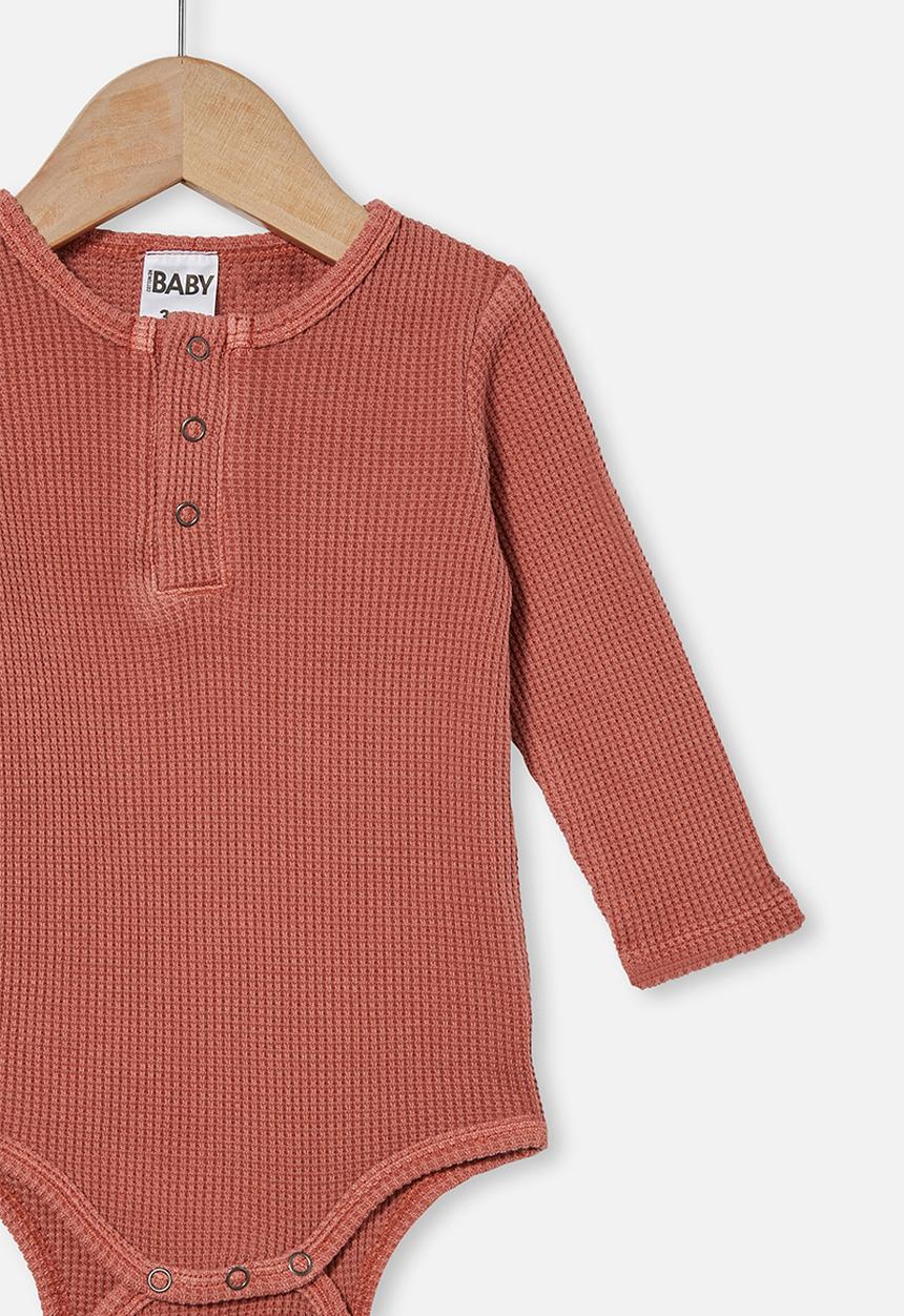 Cotton On - The long sleeve waffle bubbysuit - chutney