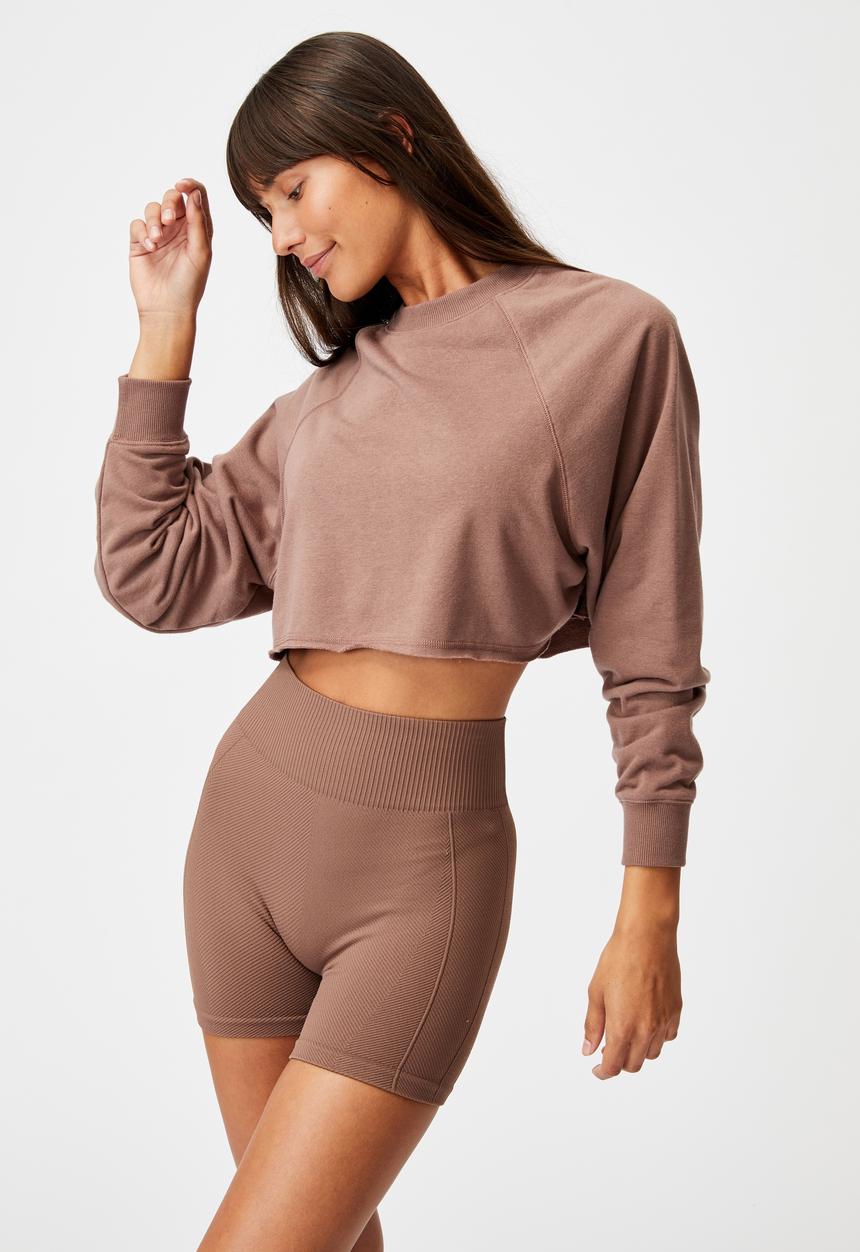 Cotton On - Lifestyle crop raglan fleece - raw umber