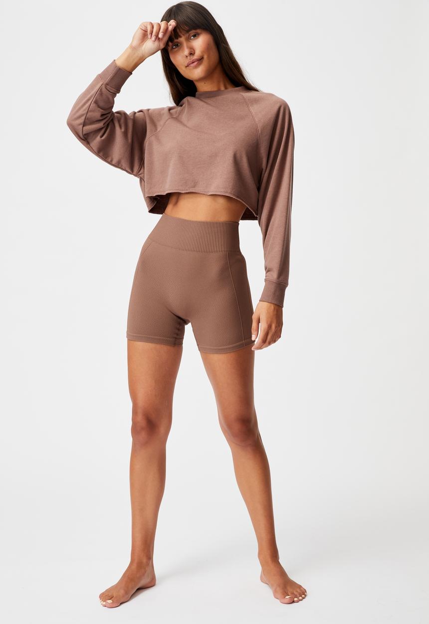 Cotton On - Lifestyle crop raglan fleece - raw umber