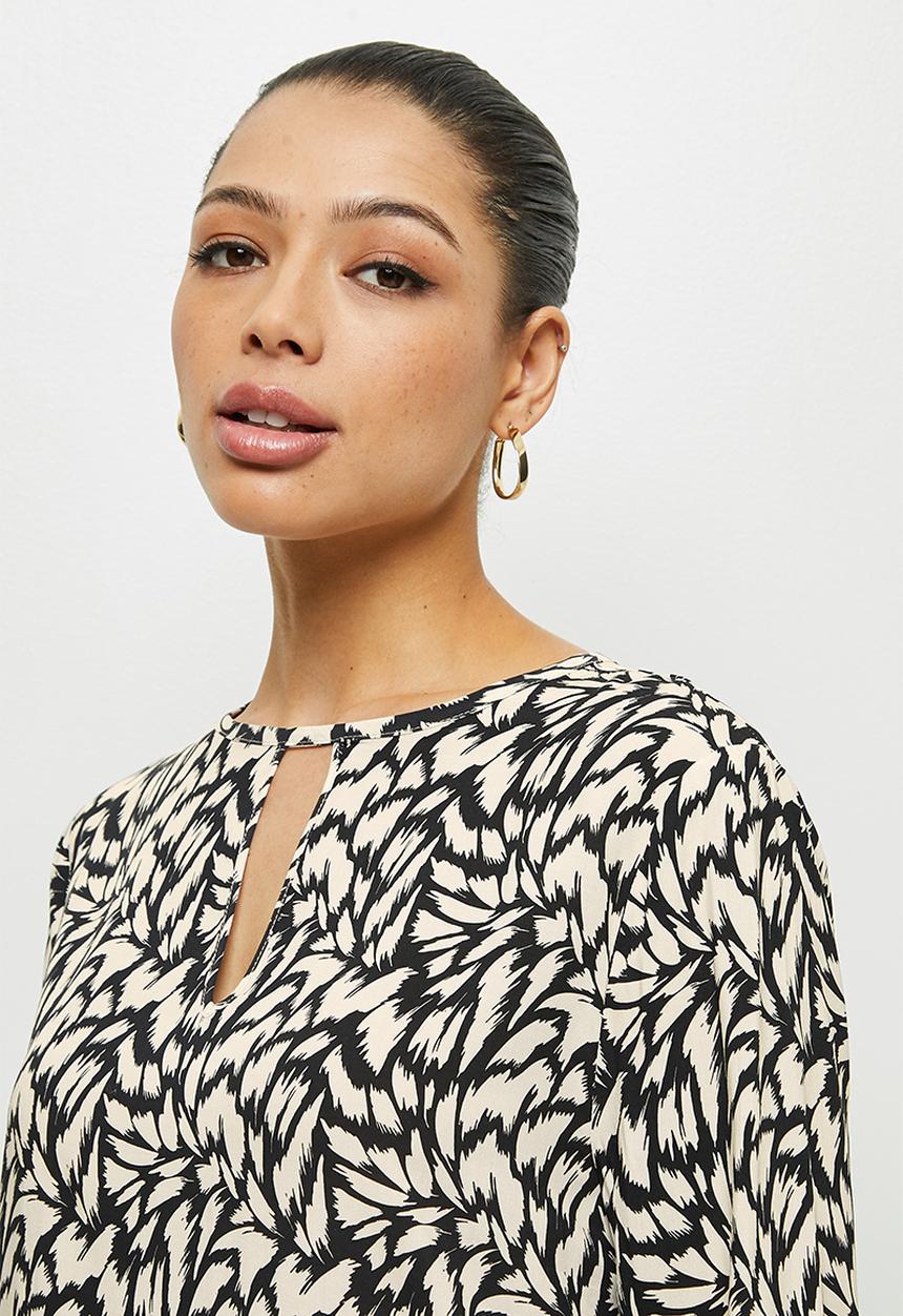 edit - Long sleeve keyhole blouse - neutral & black 