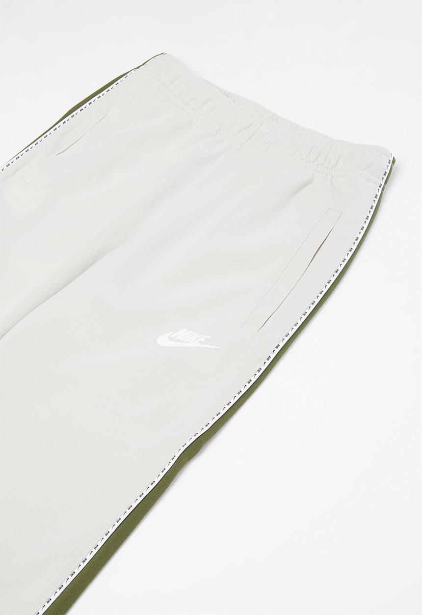 Nike - B nsw repeat pk joggrr - beige & khaki 