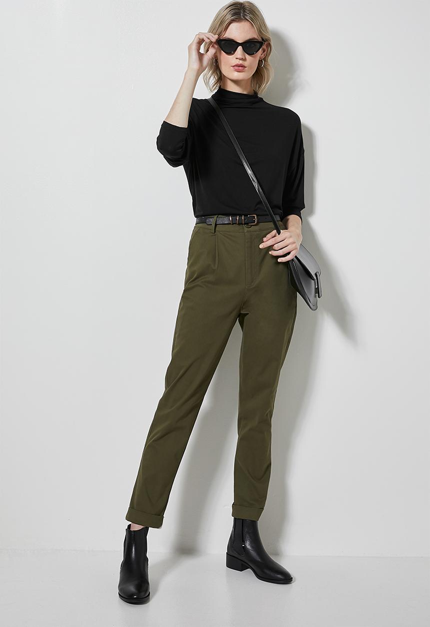 Superbalist - Grown on neck easy fit tee - black