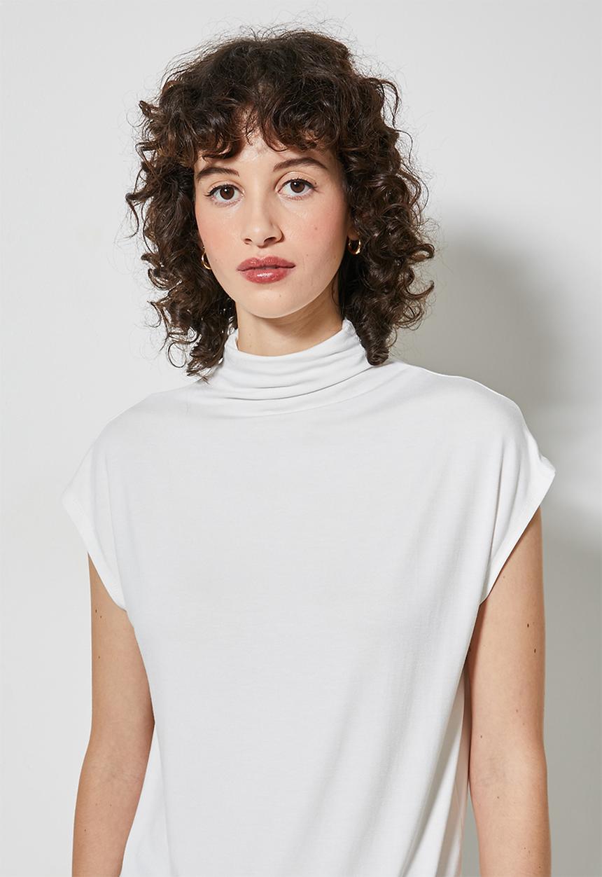 Superbalist - Soft grown on neck relaxed tee - milk