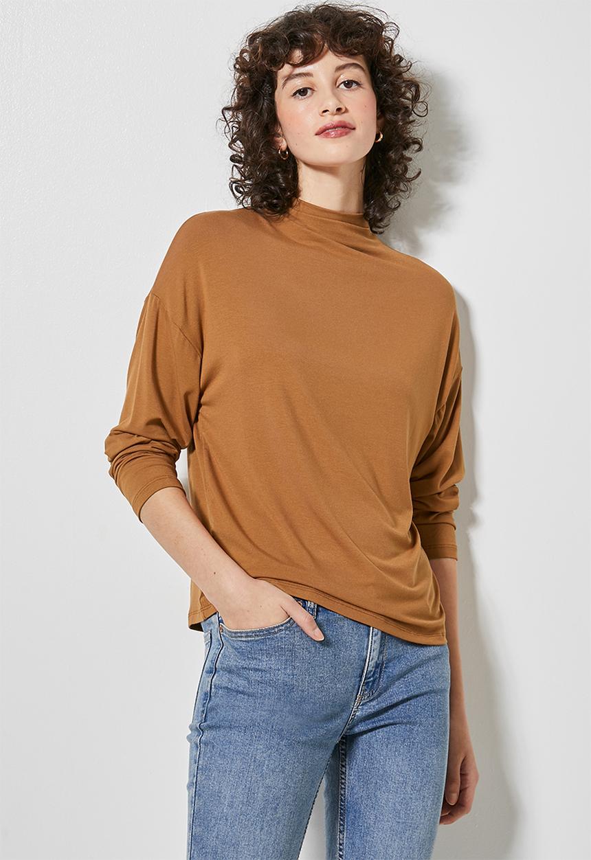 Superbalist - Grown on neck easy fit tee - tobacco
