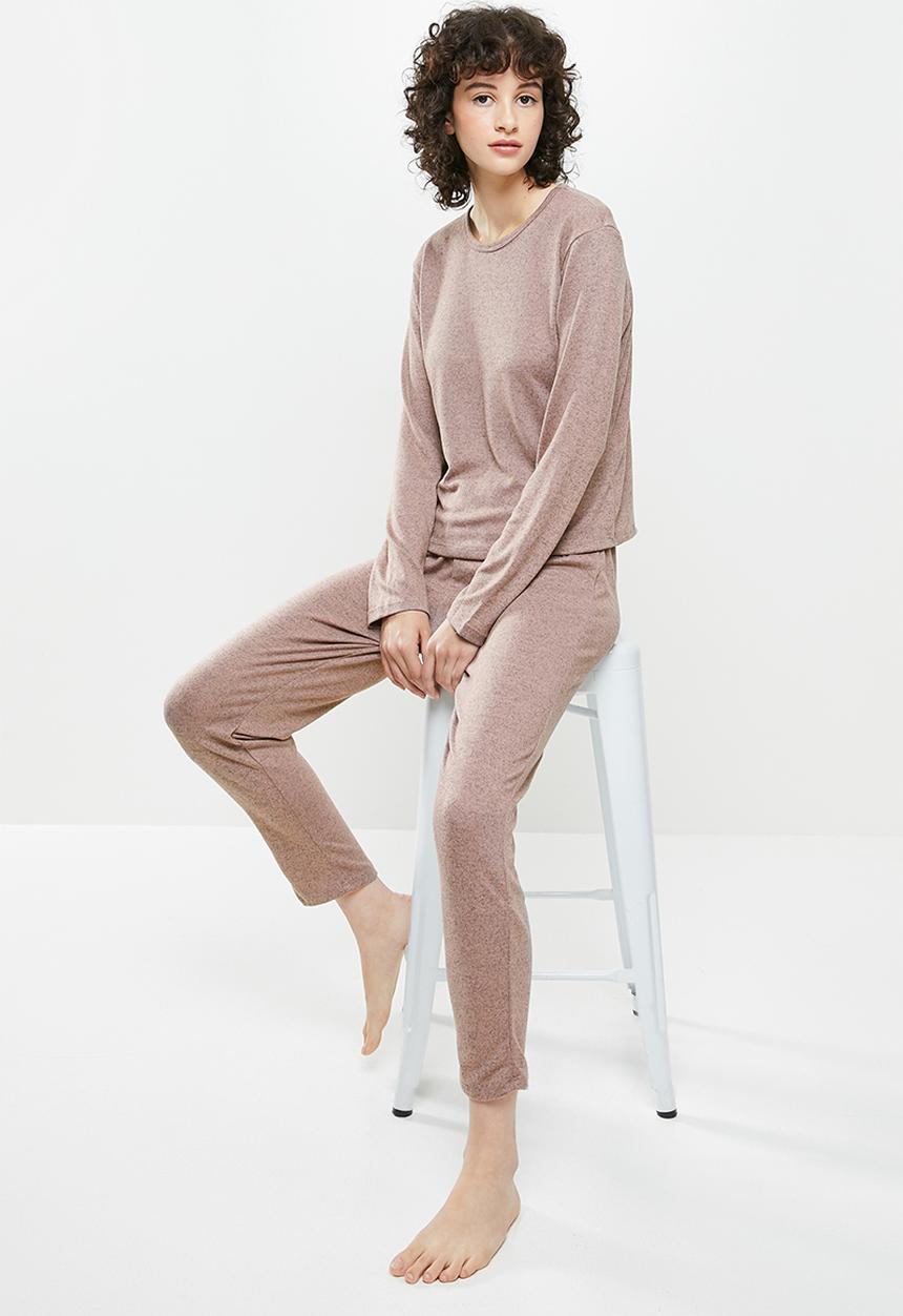 Superbalist - Soft touch sleep top & drop crotch pants set - mocca