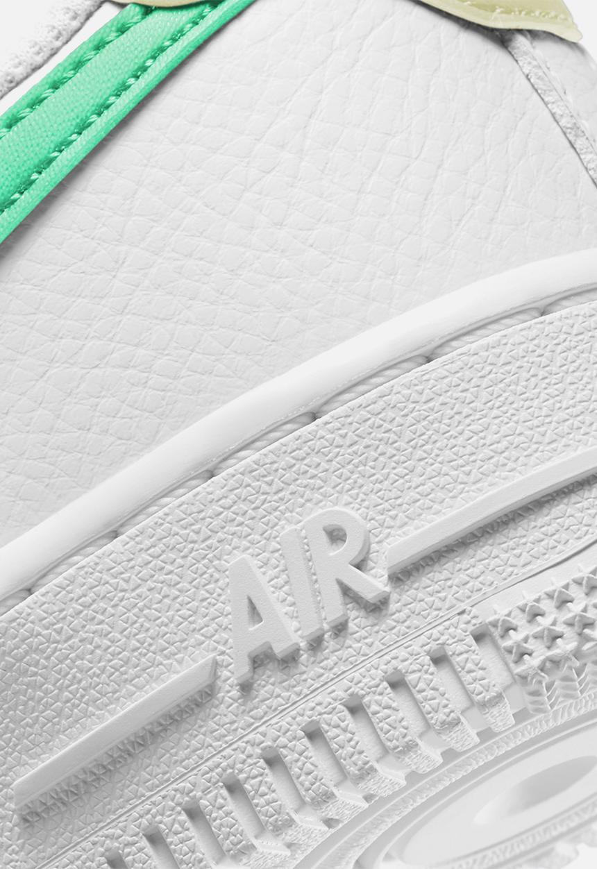 Nike - Air Force 1 '07 - white/green glow-light bone-white