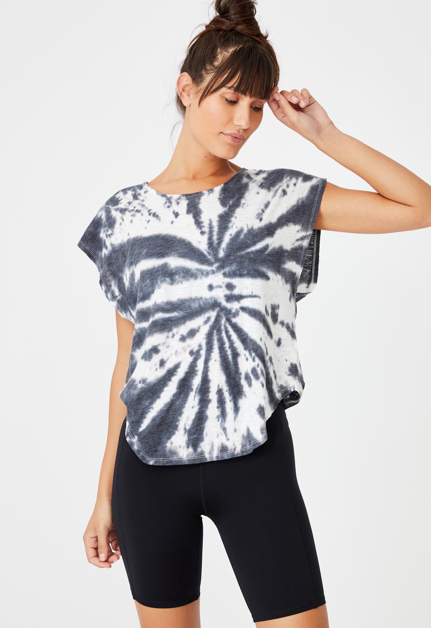 Cotton On - Active scoop hem T-shirt - black tie dye
