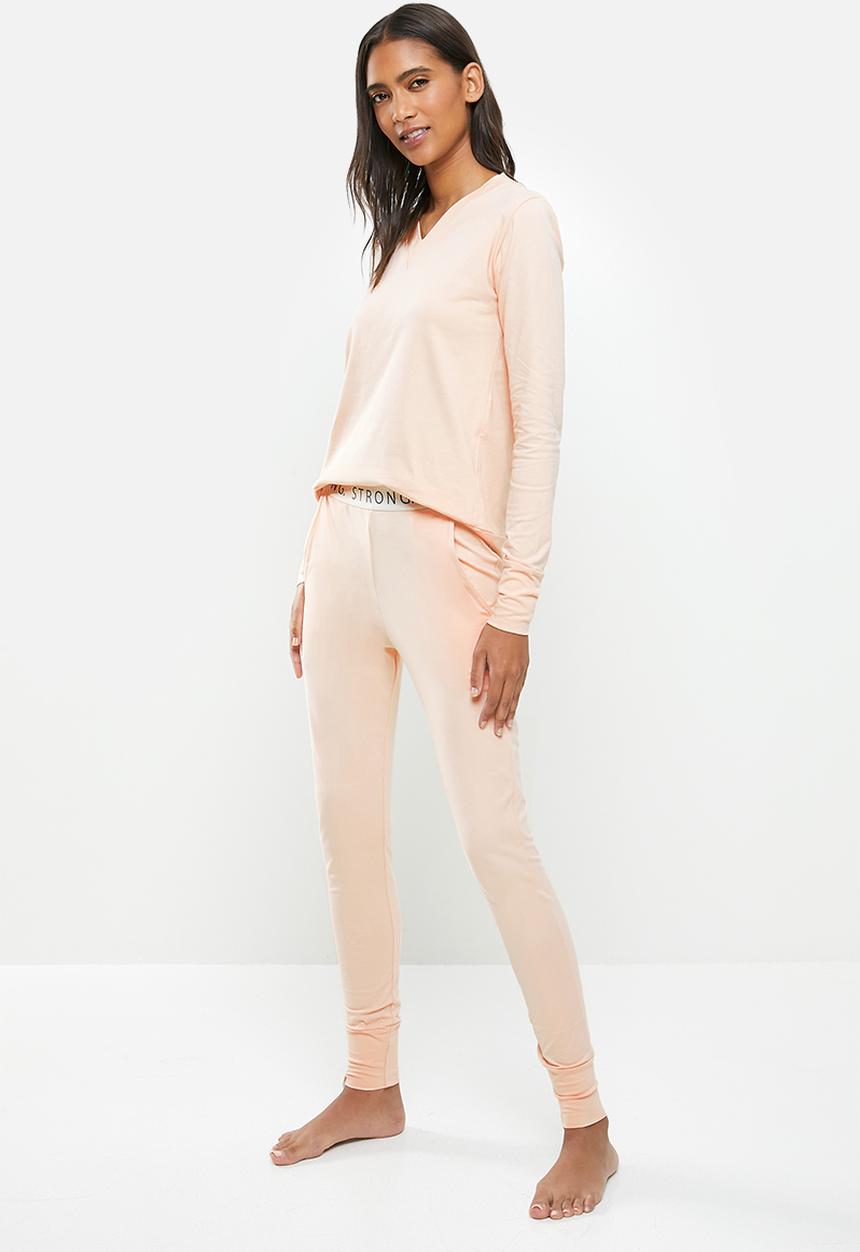 STRONG by T-Shirt Bed Co. - Ladies basic - peach