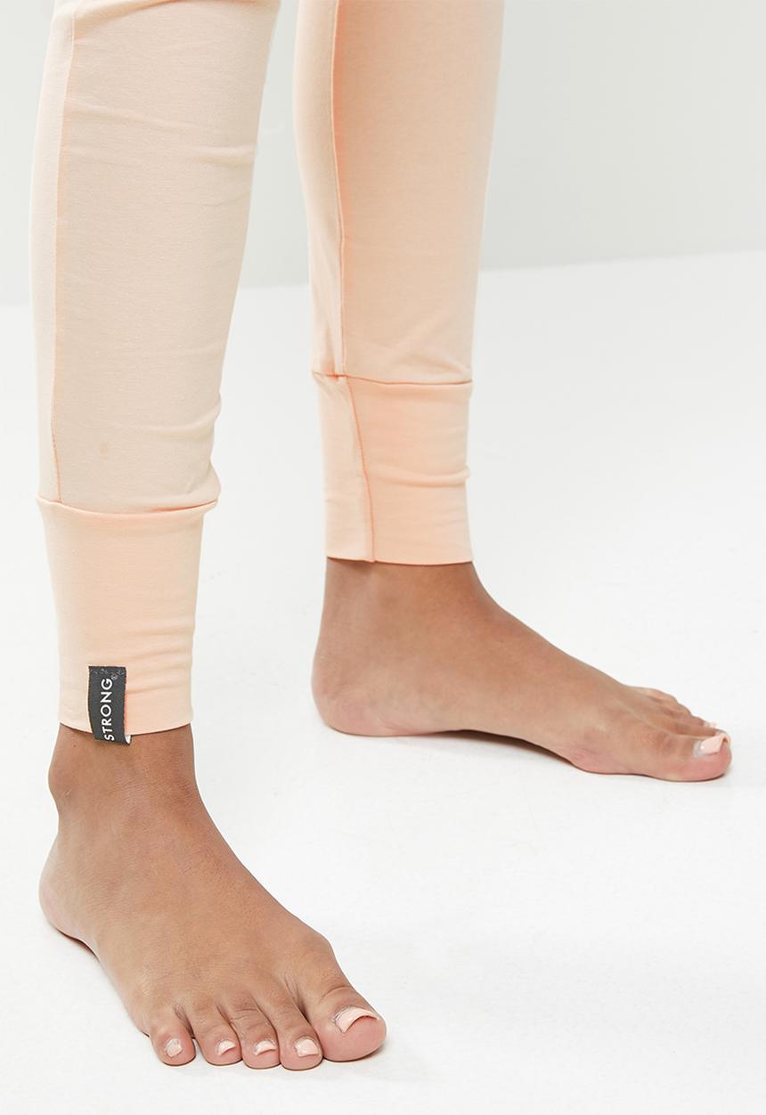STRONG by T-Shirt Bed Co. - Ladies jogger - peach 