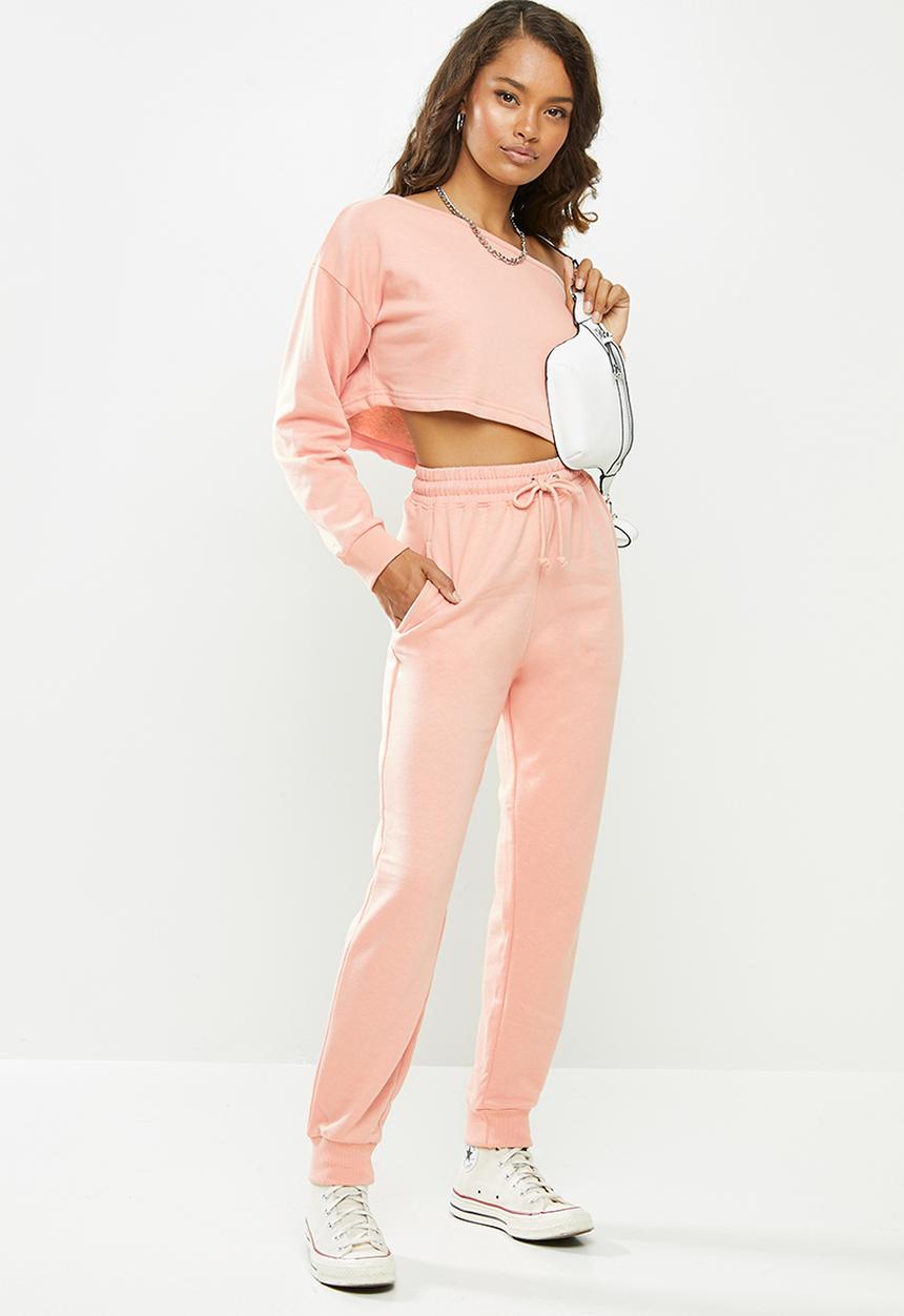 Missguided - Petite off shoulder sweat and jogger set - rose