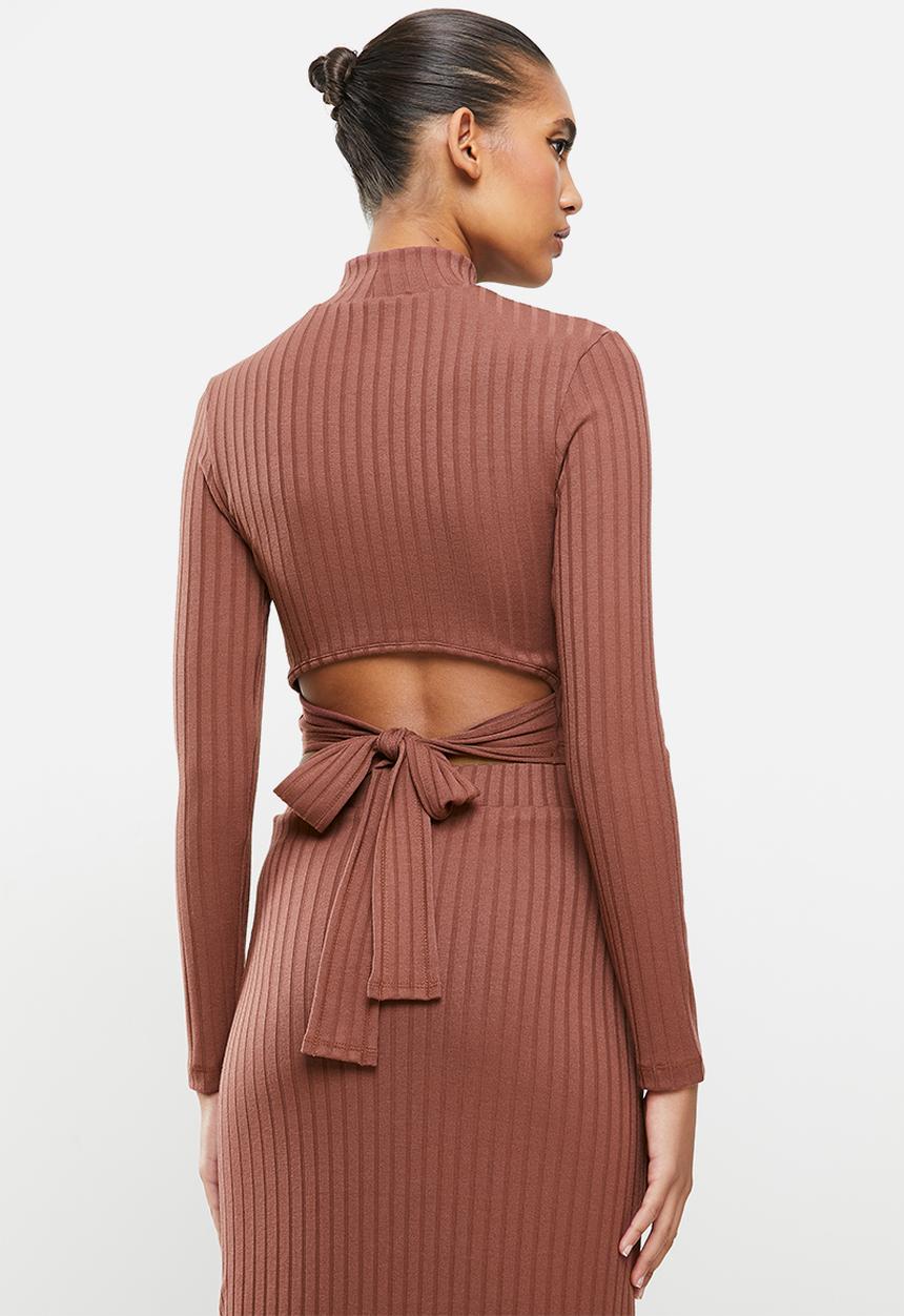 VELVET - Slinky rib knit crop top with cut out - brown