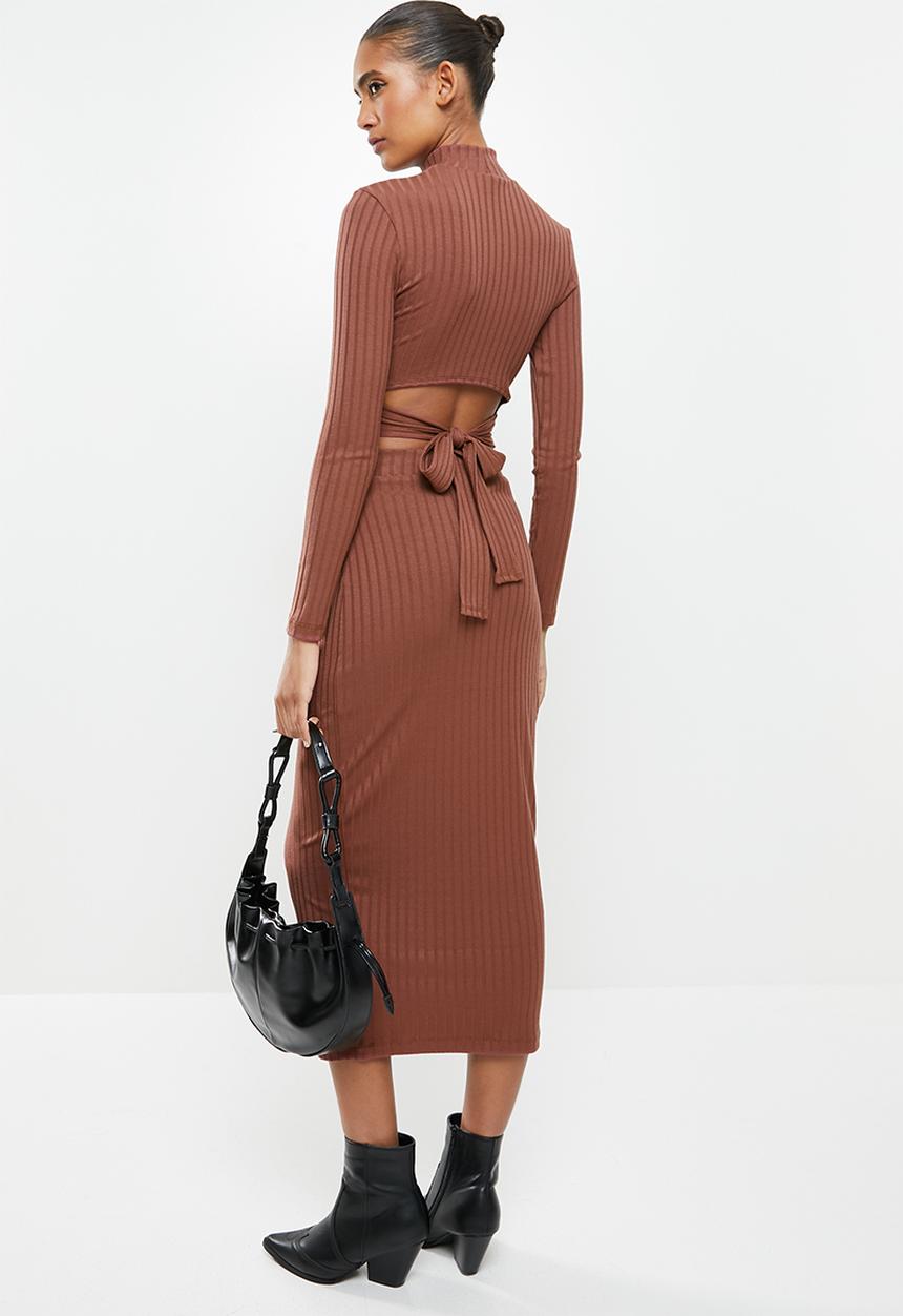 VELVET - Slinky rib knit crop top with cut out - brown