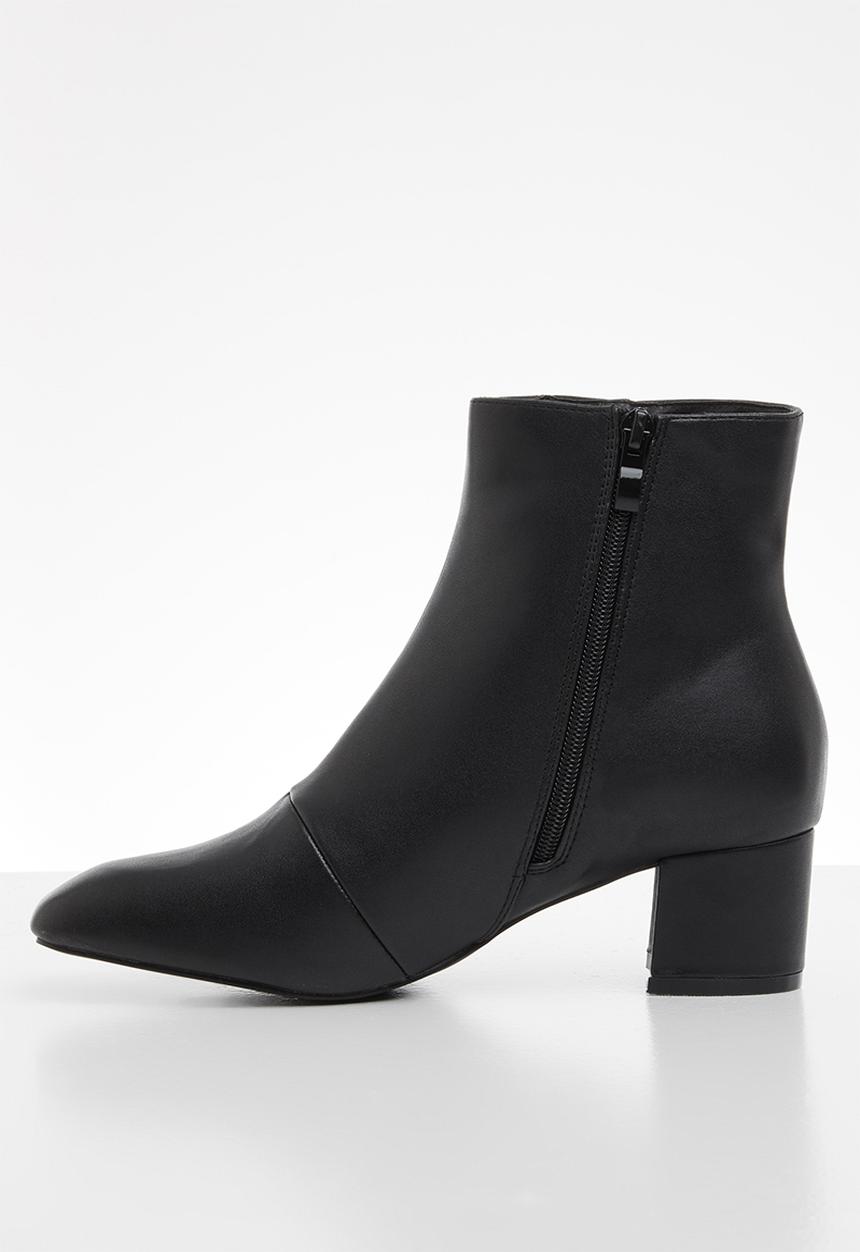 edit - Lundin ankle  boot - black