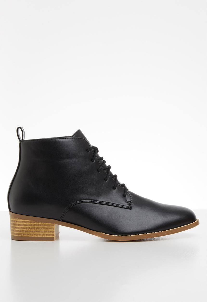 edit - Nandie lace-up boot - black