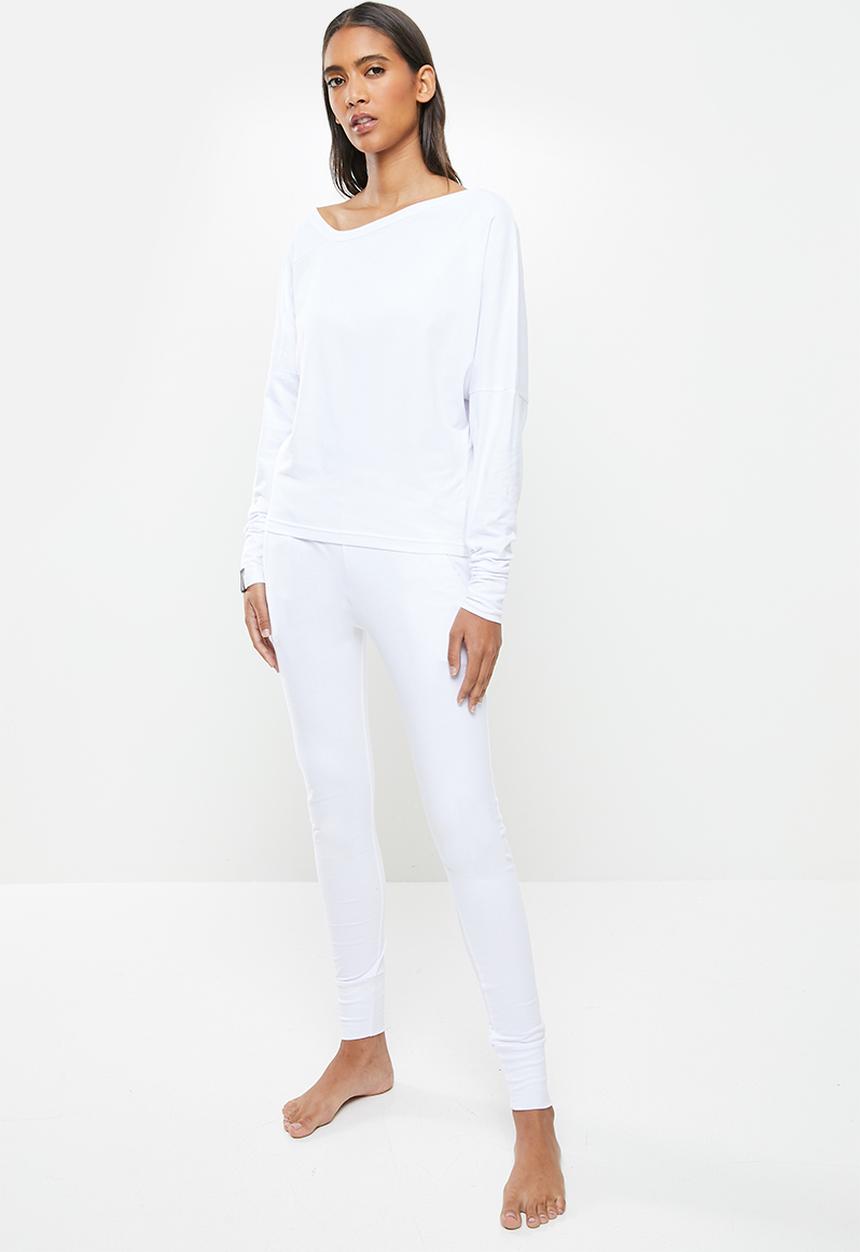 STRONG by T-Shirt Bed Co. - Cold shoulder top - white