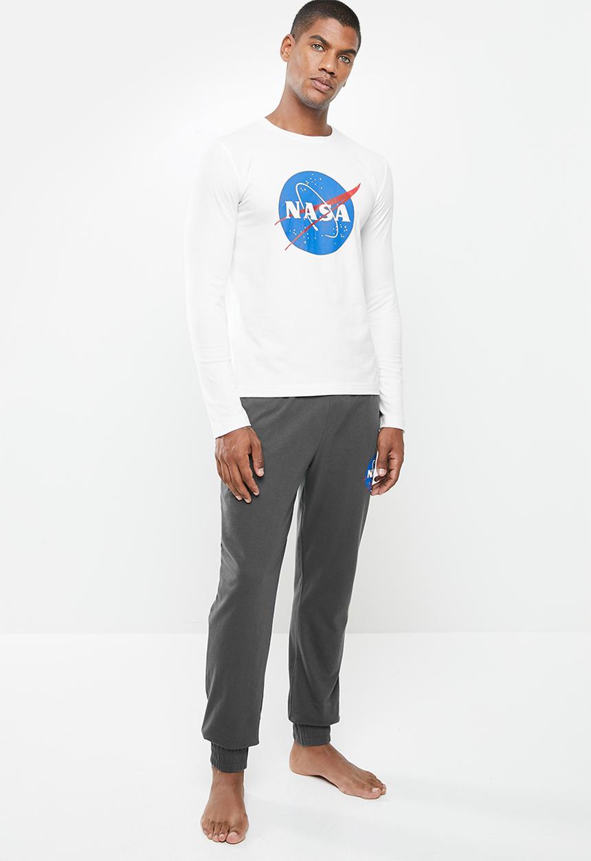 Superbalist - Long sleeve NASA logo knit sleep set - white & grey