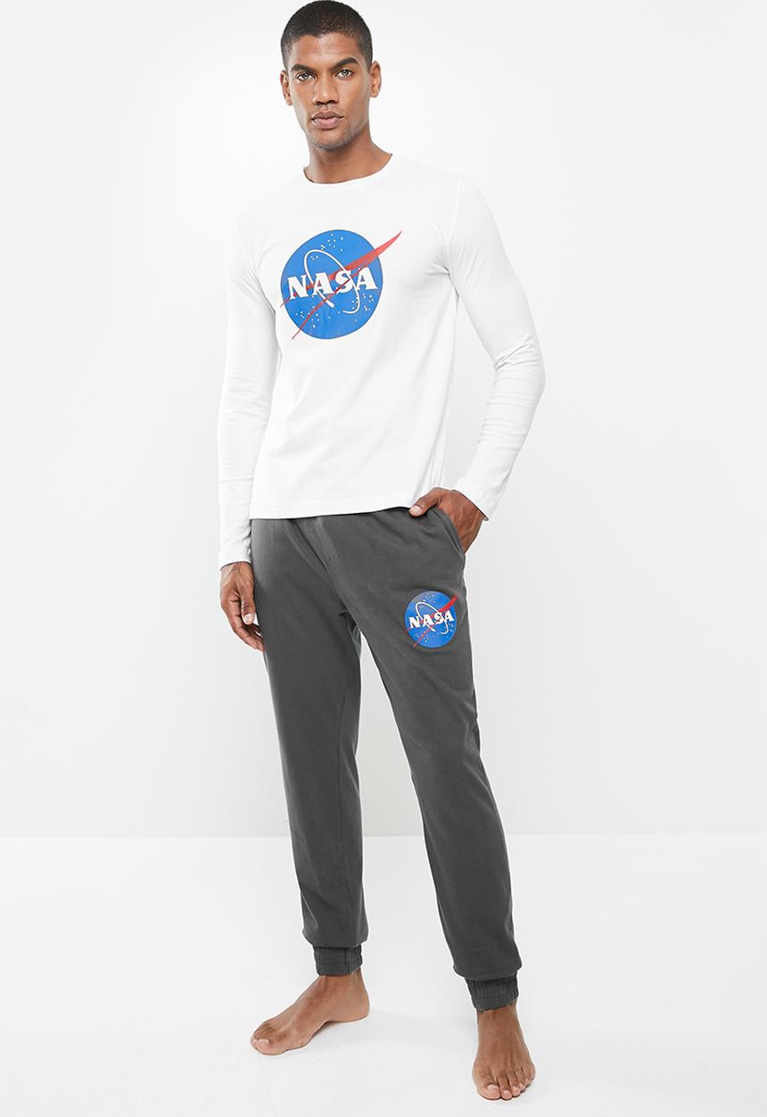Superbalist - Long sleeve NASA logo knit sleep set - white & grey
