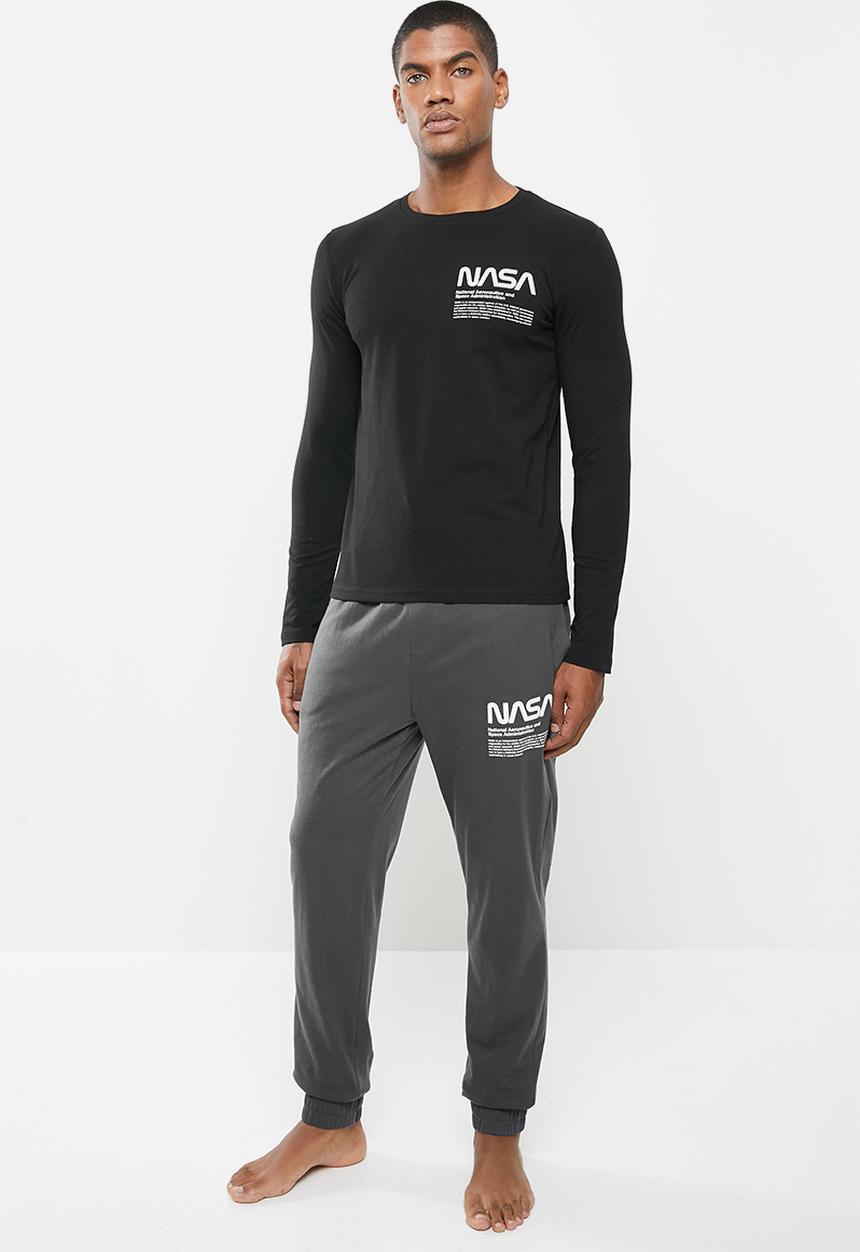 Superbalist - Long sleeve NASA logo knit sleep set - black & grey