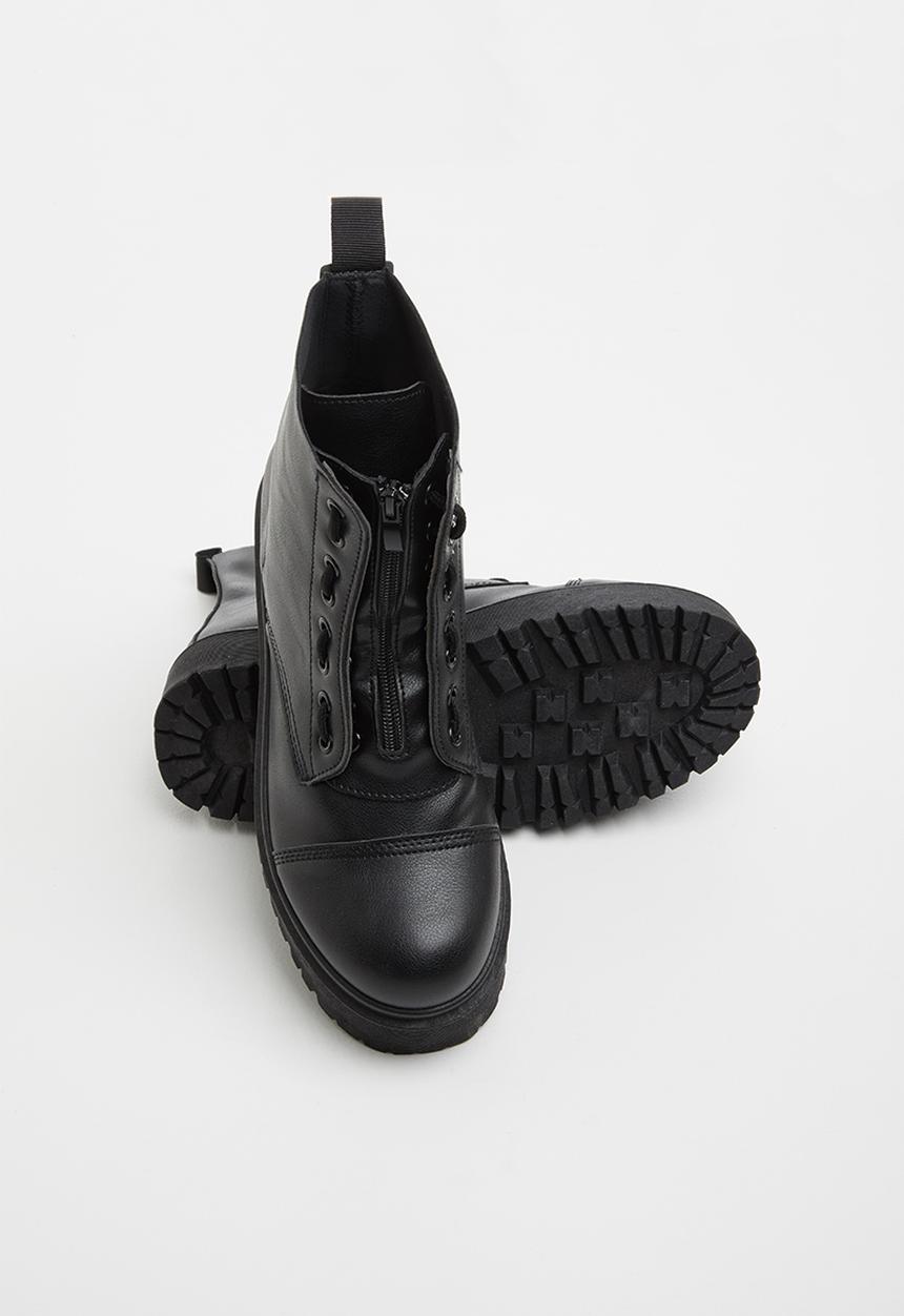 Jada - Chunky lace-up boot - black