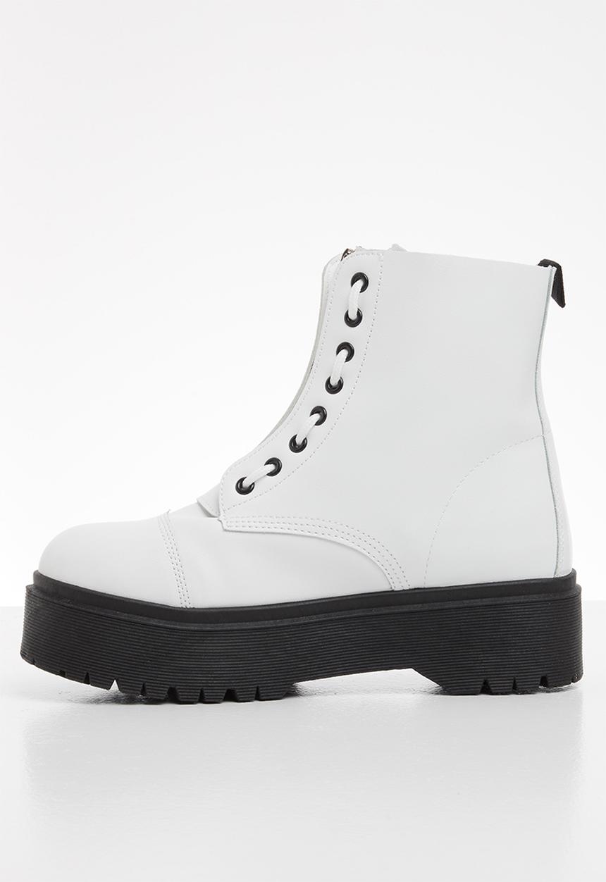 Jada - Chunky lace-up boot - white