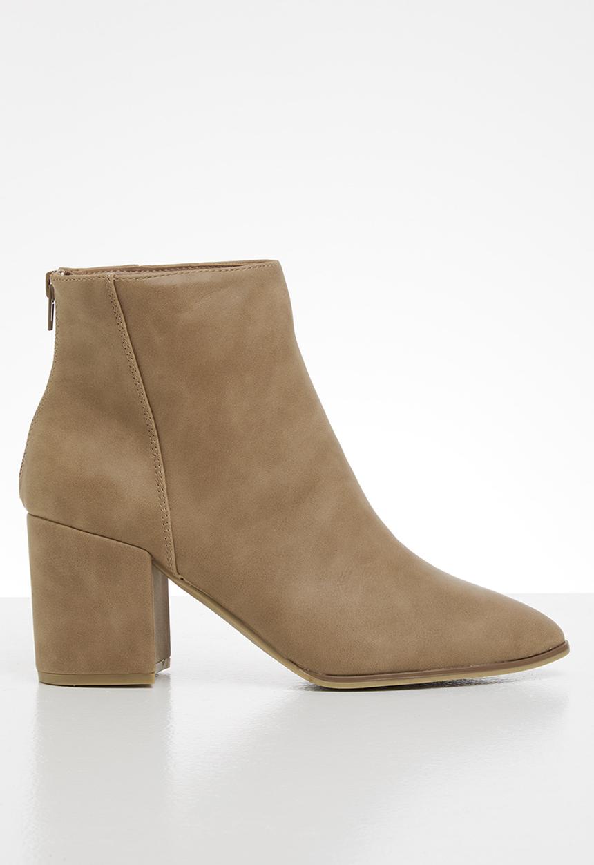 Call It Spring - Julieanne boot - dark beige