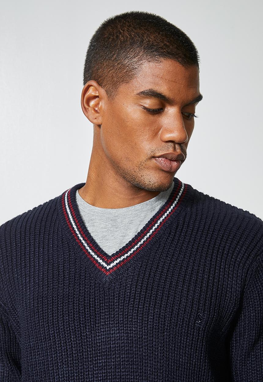 Superbalist - Chunky textured deep vee knit - navy