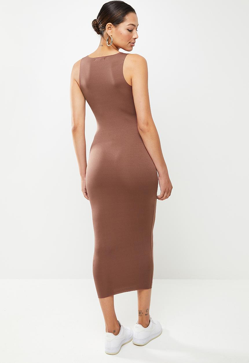 Missguided - Raw edge slinky racer midaxi - brown